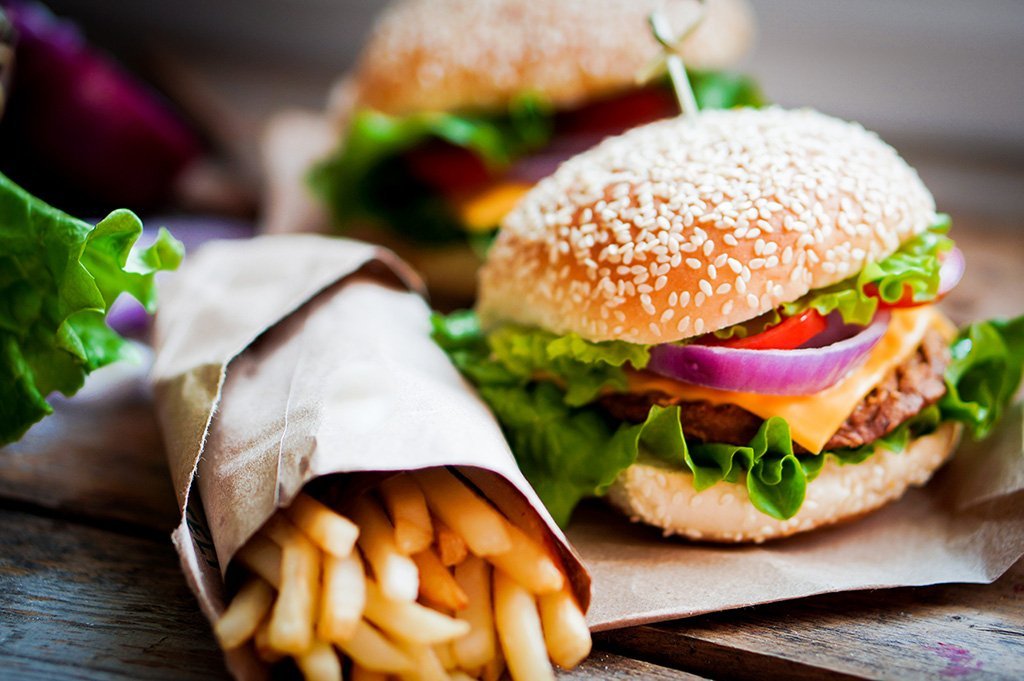 9 Killer Tips on How to Order Fast Food!
