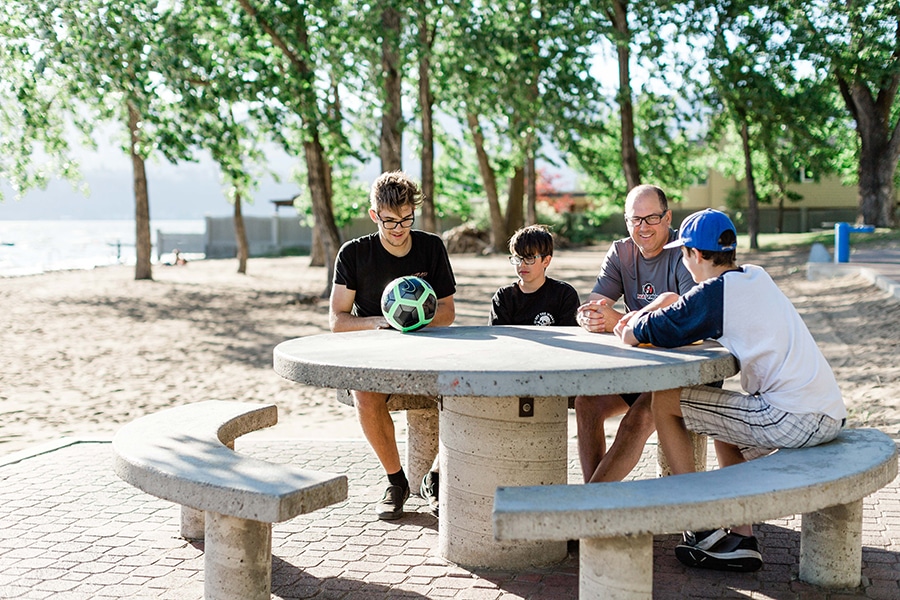 Alan scholes kids park bench mhw 2018