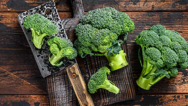 Broccoli on a cutting board