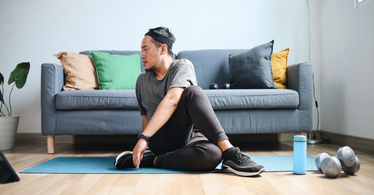 guy_exercising_living_room